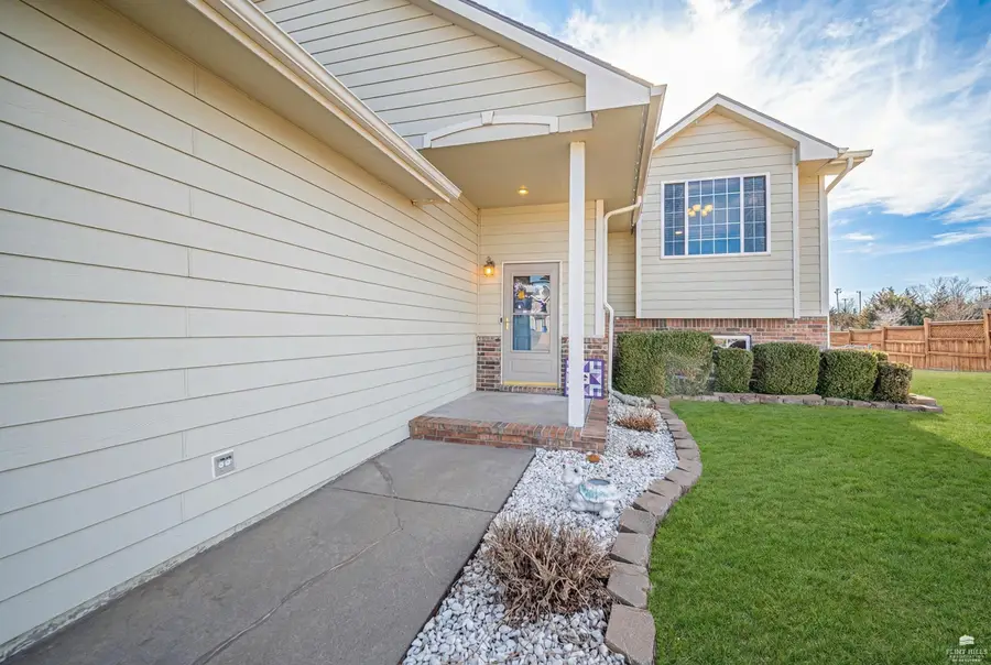 2025 Thompson Drive, Junction City, KS 66441 - #2