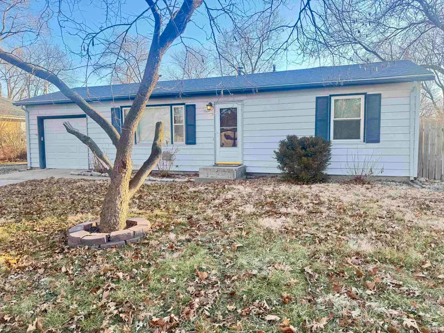 1924 Hayes Drive, Manhattan, KS 66502 - #2