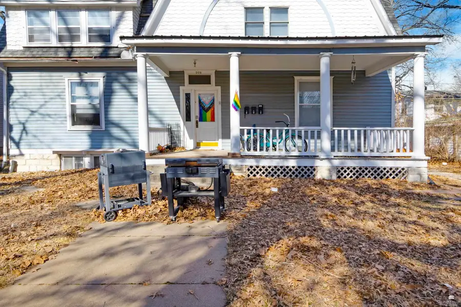 508 Bluemont Avenue, Manhattan, KS 66502 - #2