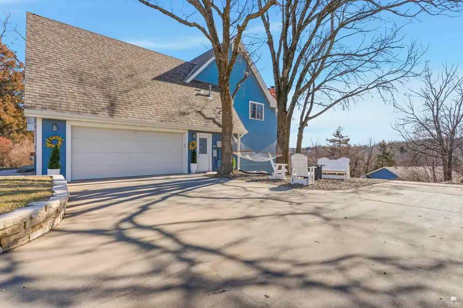 3215 Driftwood Drive, Manhattan, KS 66503 - #2