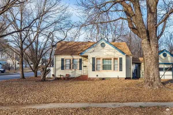 715 W Alma Street, St. Marys, KS 66536