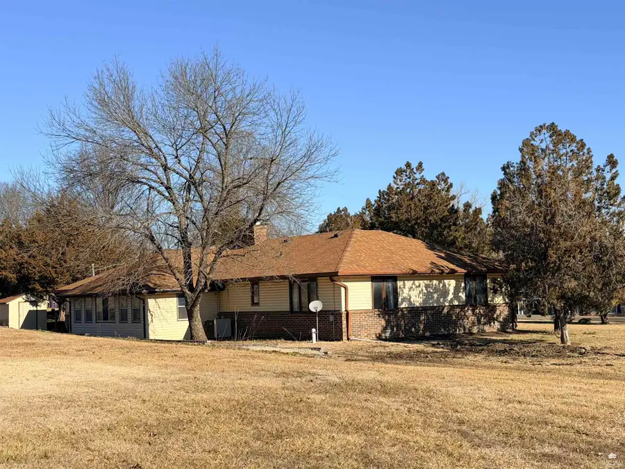 3521 Rocky Ford Avenue, Manhattan, KS 66502 - #2