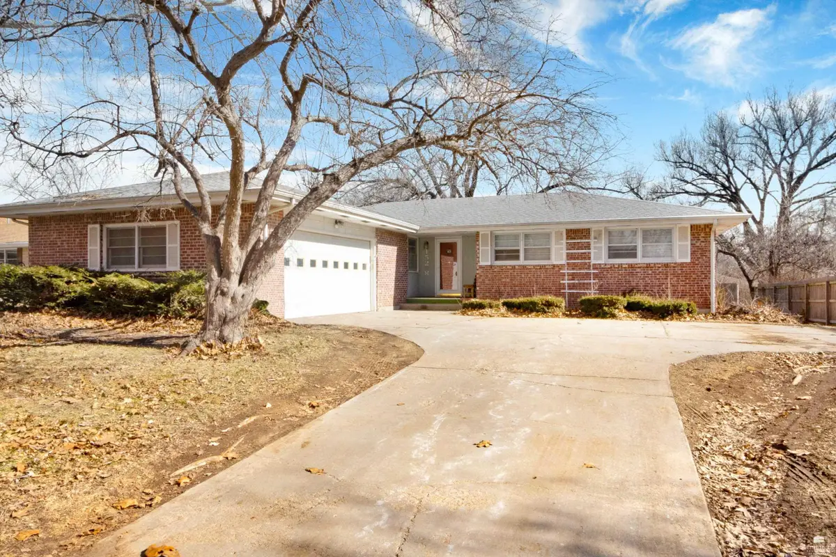 1528 University Drive, Manhattan, KS 66502 - #1