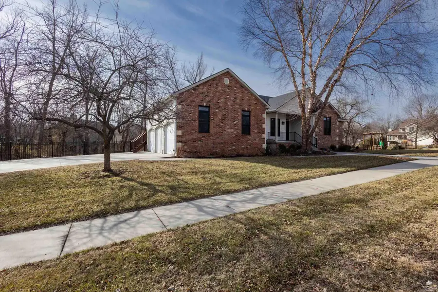 2705 St. Charles Circle, Manhattan, KS 66502 - #3