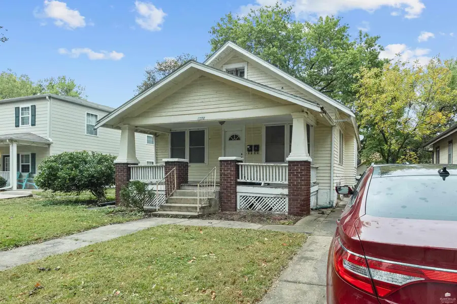 1112 Thurston Street, Manhattan, KS 66502 - #2