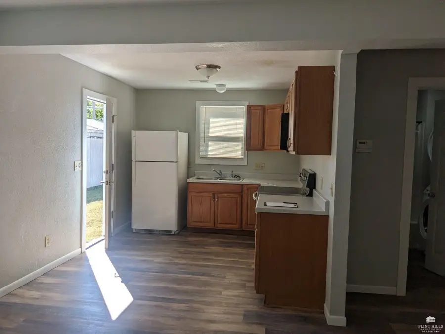 709-711 W 1st Street, Junction City, KS 66441 - #2