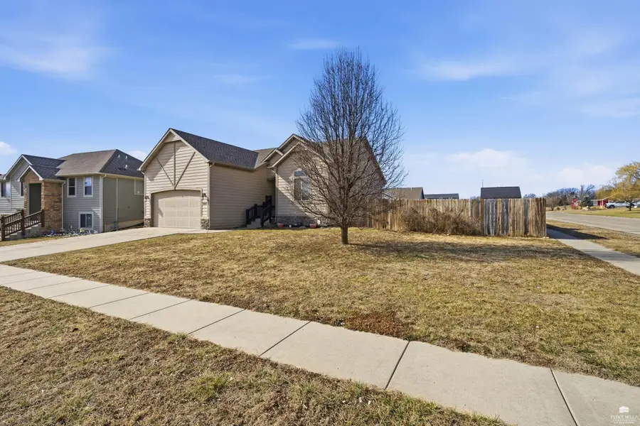 1004 Dakota Lane, Junction City, KS 66441 - #3