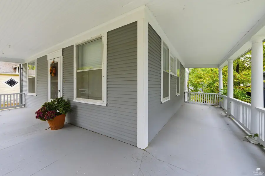 612 Vattier Street, Manhattan, KS 66502 - #2