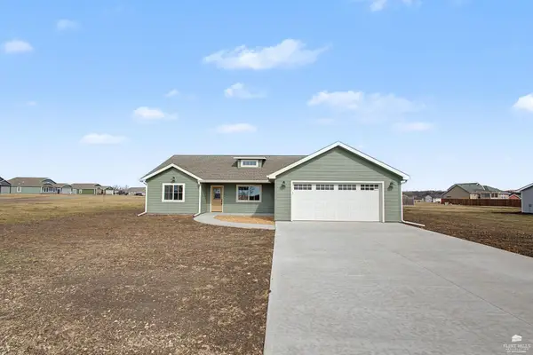 101 Parkview Street, Alma, KS 66401