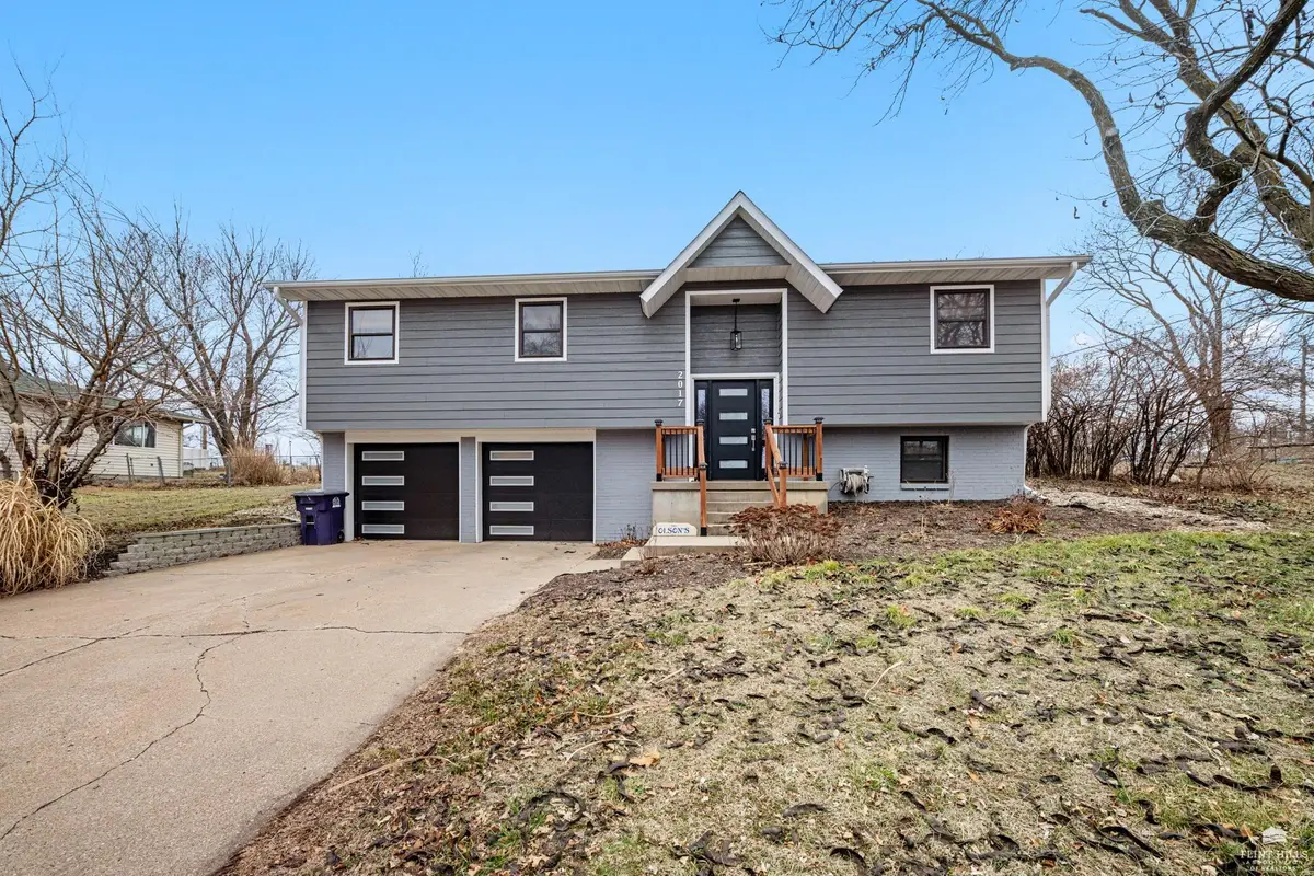 2017 Blue Hills Road, Manhattan, KS 66502 - #1