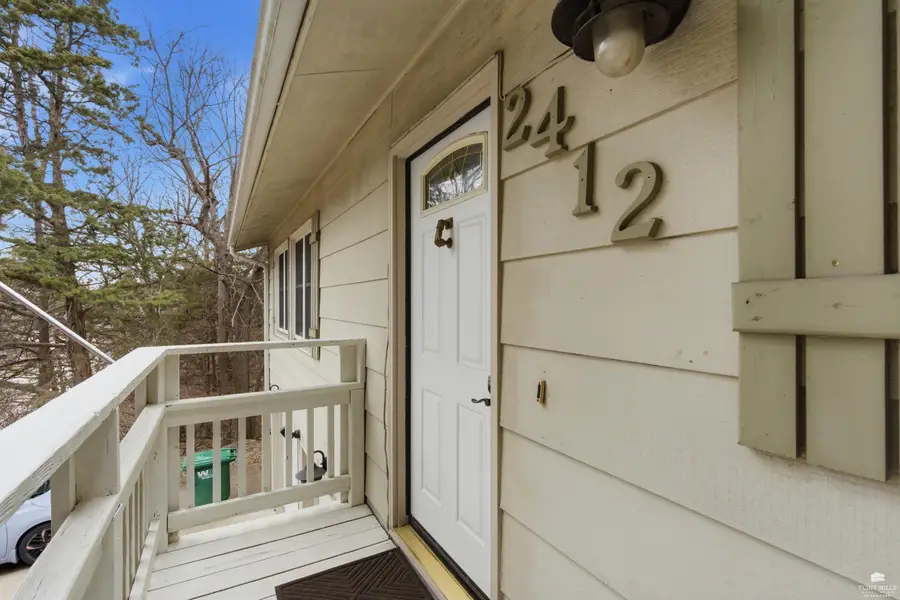 2412 Anderson Avenue, Manhattan, KS 66502 - #2