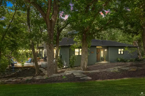 3024 Briaroak Road, Manhattan, KS 66502