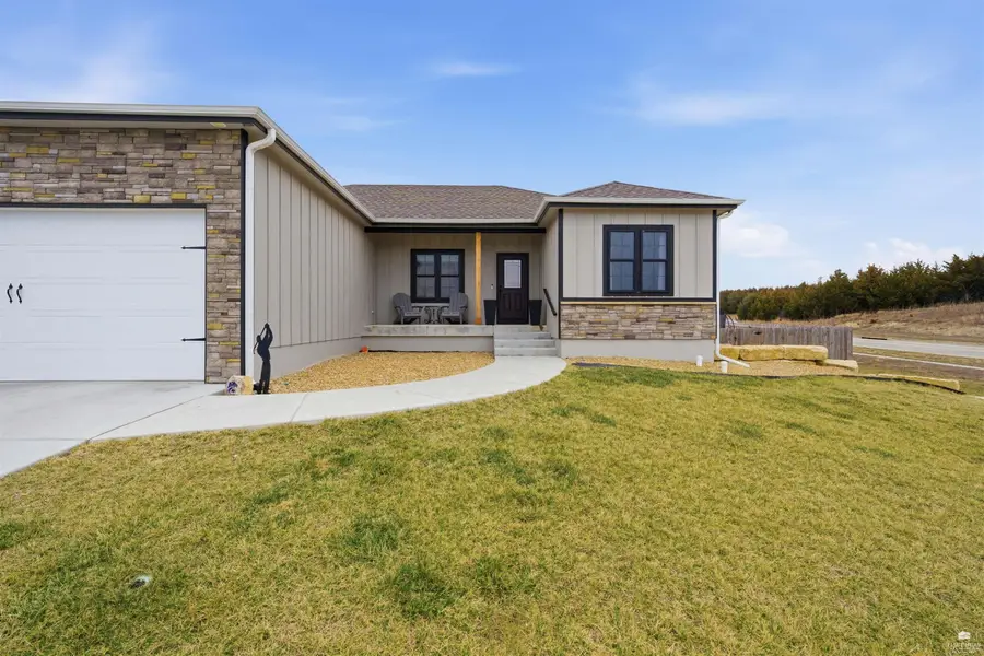 513 Ledgestone Ridge Court, Manhattan, KS 66503 - #3