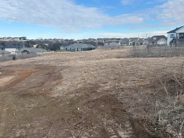 3320 Ocean Drive, Manhattan, KS 66503