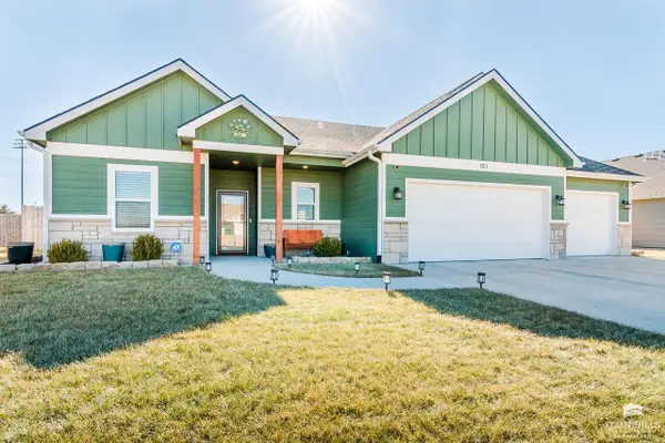 813 Waxwing Drive, Manhattan, KS 66502