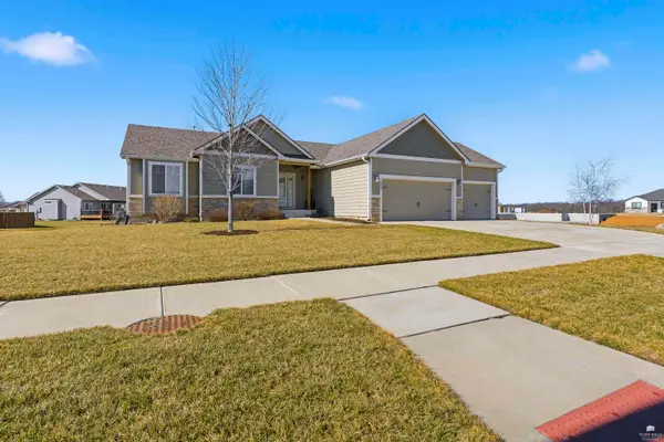 4604 Snapdragon Drive, Manhattan, KS 66502