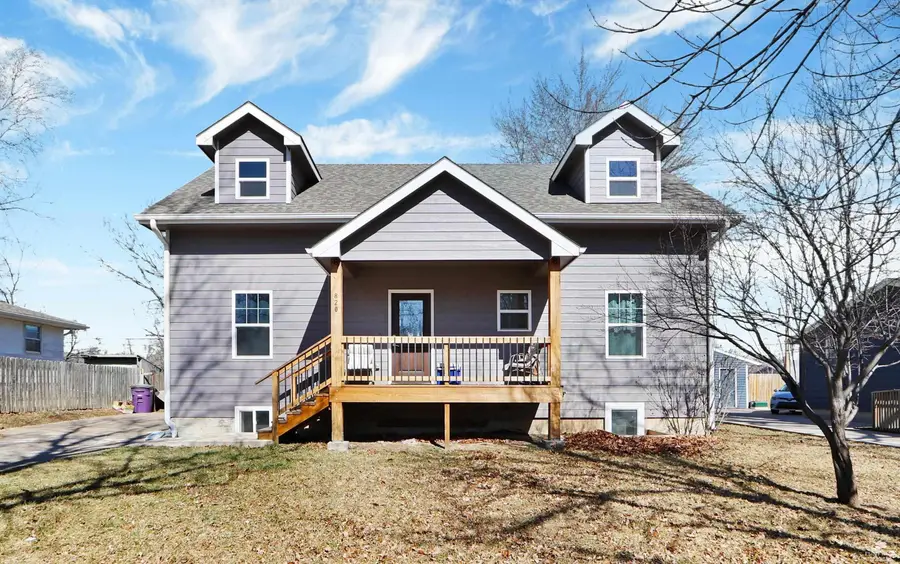 820 Church Avenue, Manhattan, KS 66502 - #3