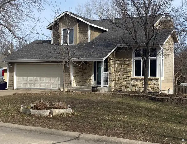 2108 Fox Meadows, Manhattan, KS 66503