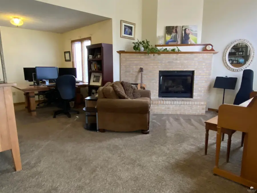 2108 Fox Meadows, Manhattan, KS 66503 - #3