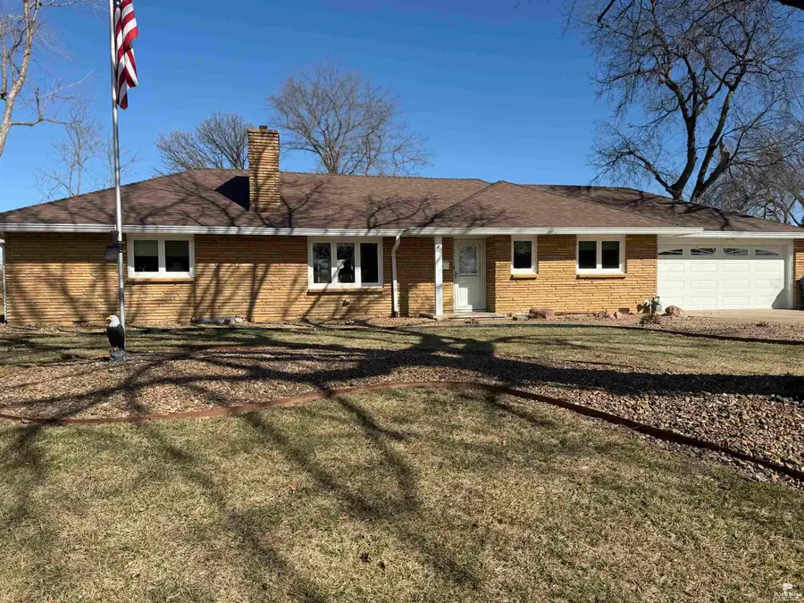 112 Highland Drive, Abilene, KS 67410 - #2