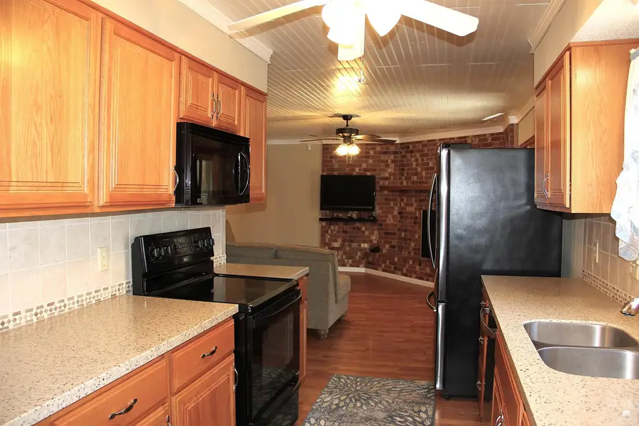 828 Dehoff, Manhattan, KS 66502 - #2