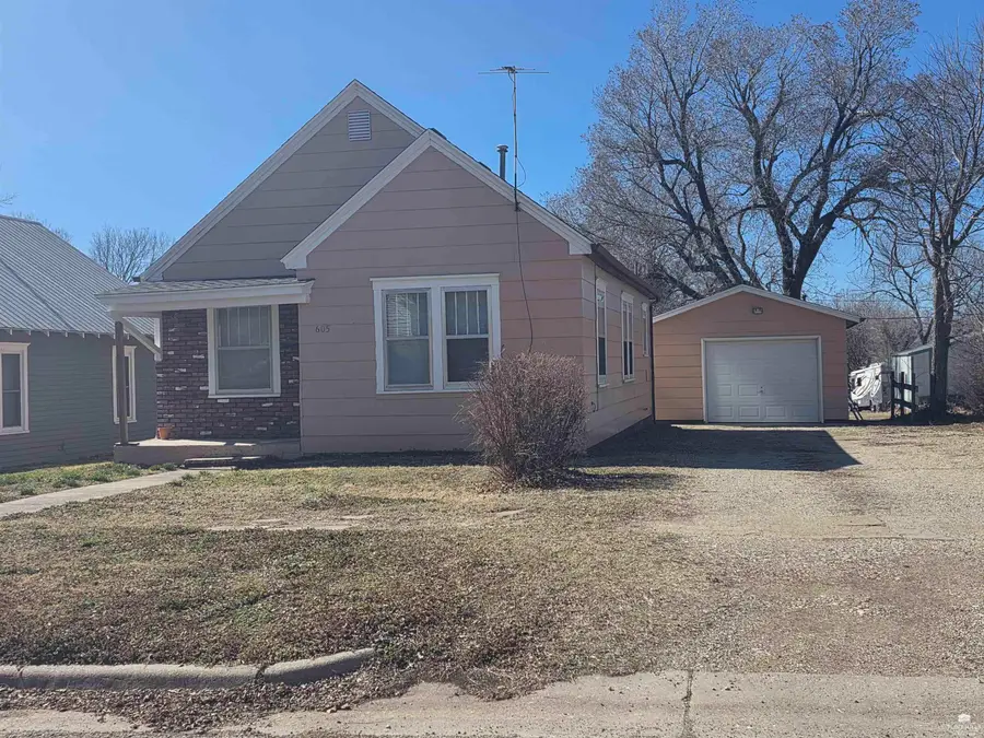 605 N E, Herington, KS 67449 - #2