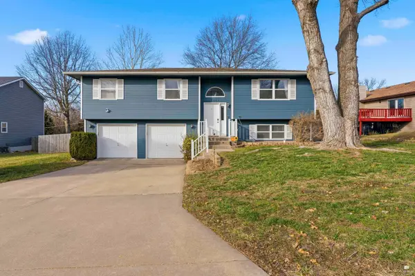 3004 Wilson Drive, Manhattan, KS 66502