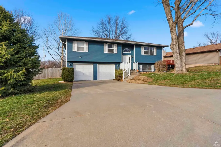 3004 Wilson Drive, Manhattan, KS 66502 - #2