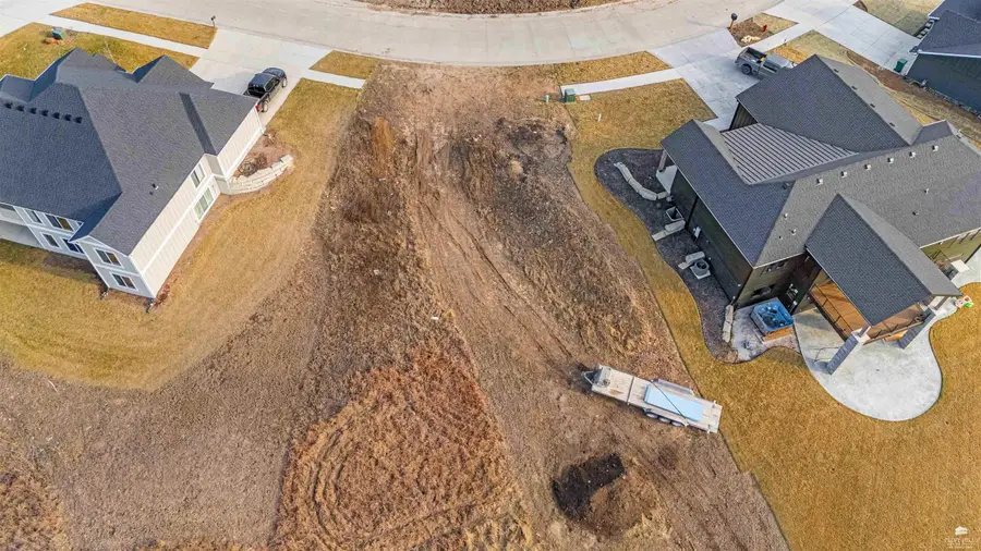 5614 Goheen Drive, Manhattan, KS 66503 - #2