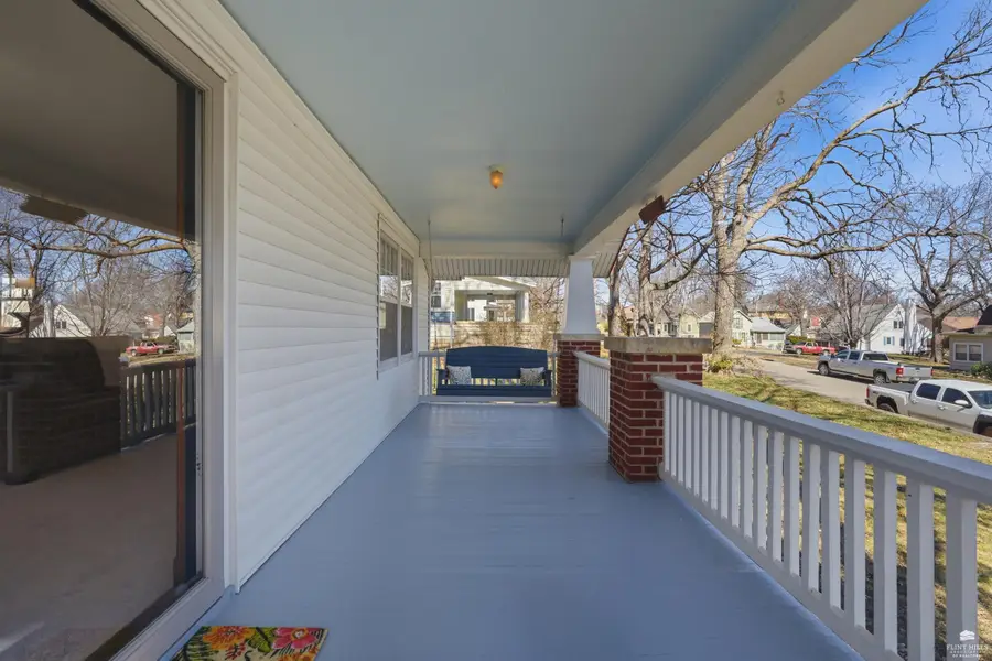 511 Poplar Street, Wamego, KS 66547 - #3