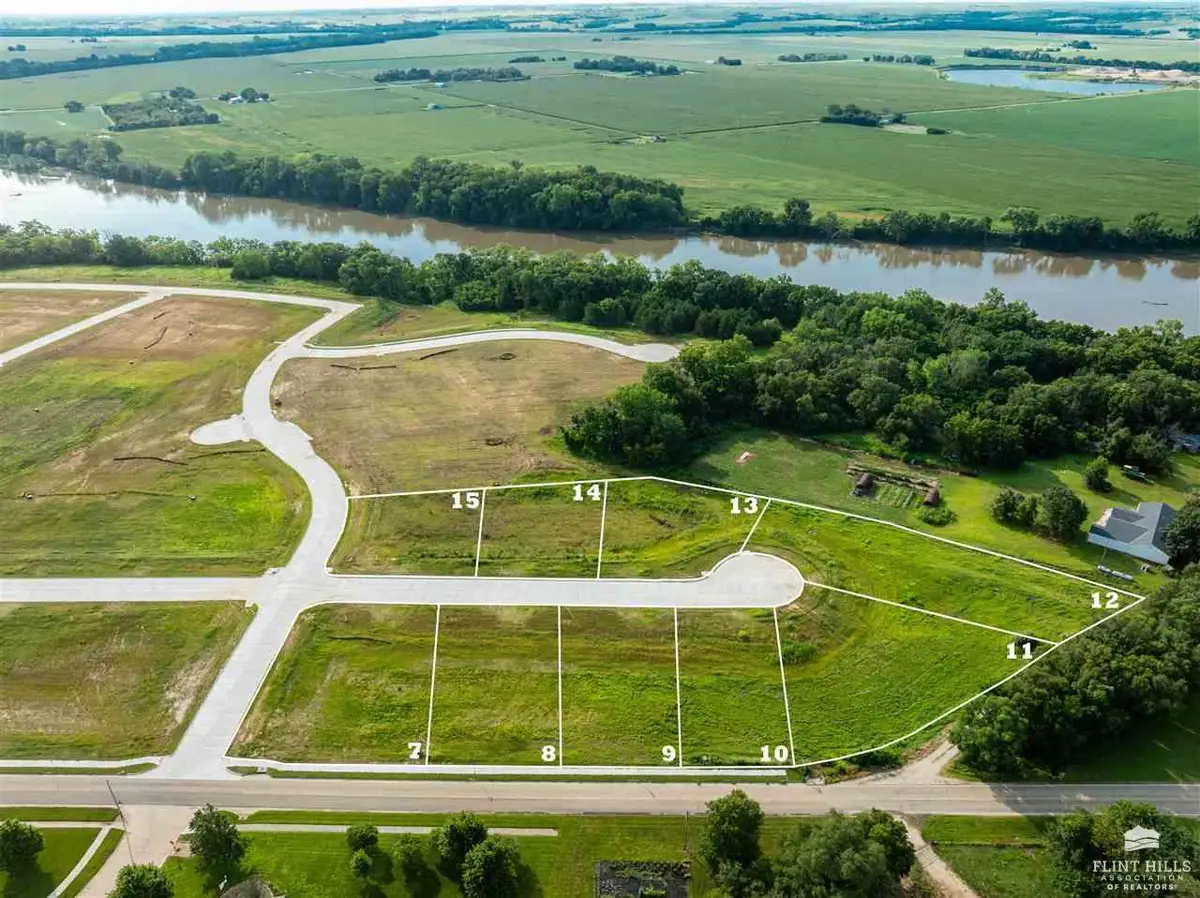 407 Overbrook Drive, Wamego, KS 66547 - #1