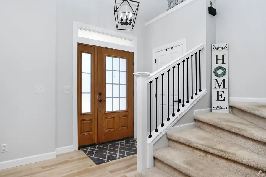 1672 Kingwood, Manhattan, KS 66502 - #2