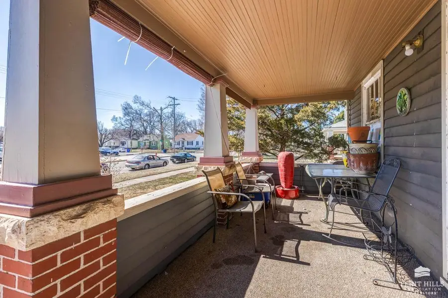 332 W 10th Street, Junction City, KS 66441 - #3