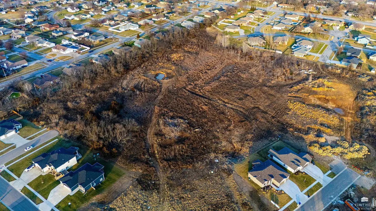 000 SE Saturn Drive, Topeka, KS 66605 - #1