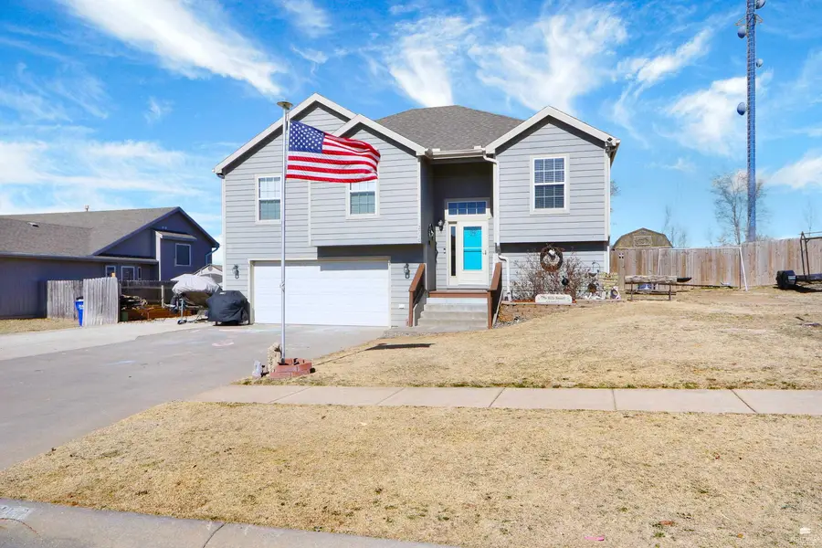 2710 Oakwood, Junction City, KS 66441 - #3