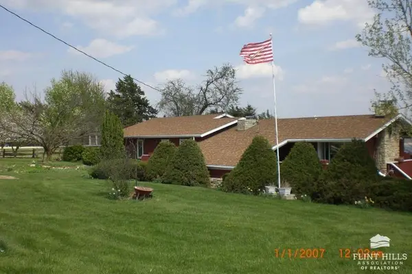 9226 Blue Ridge Road, Manhattan, KS 66503