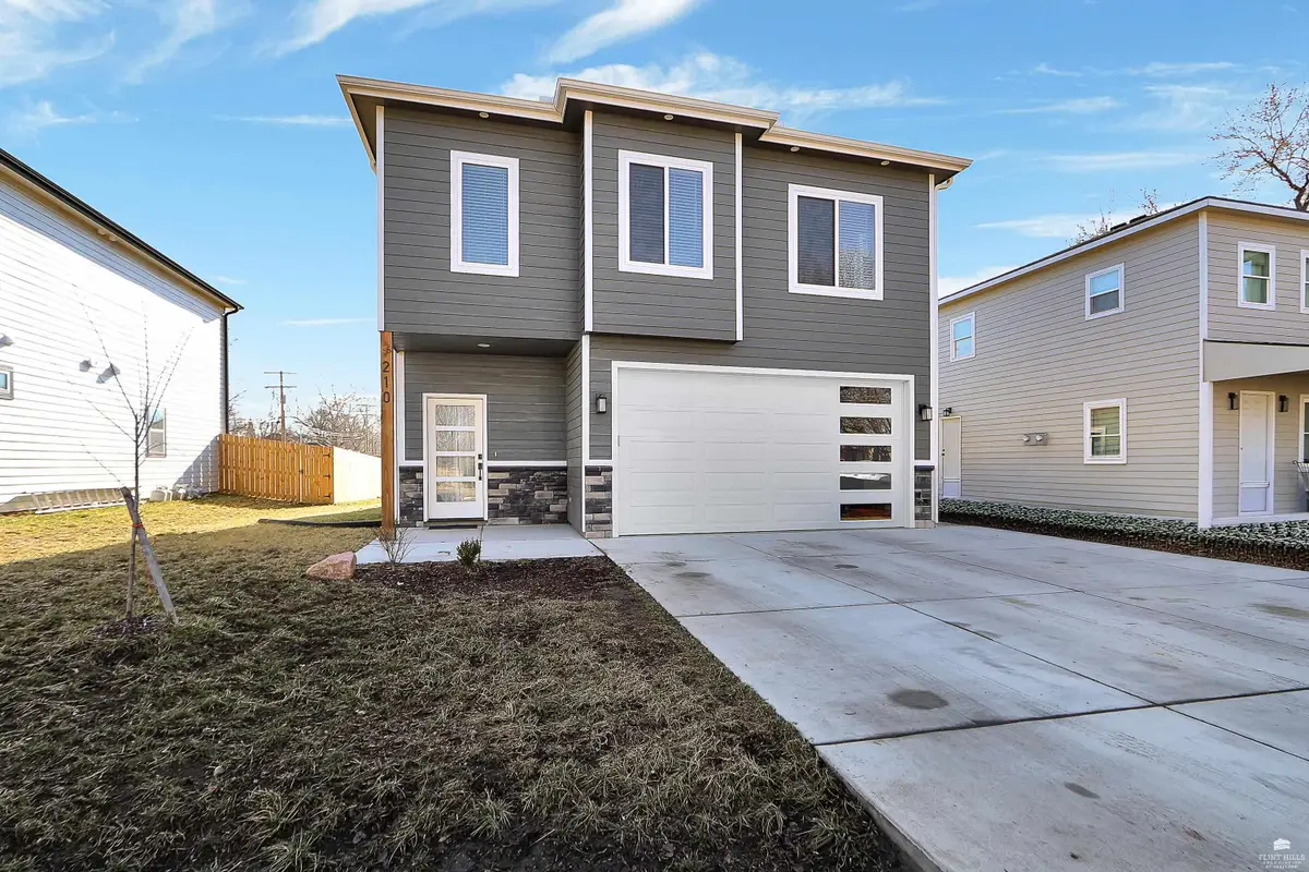 210 S 6th Street, Saint Marys, KS 66536 - #1