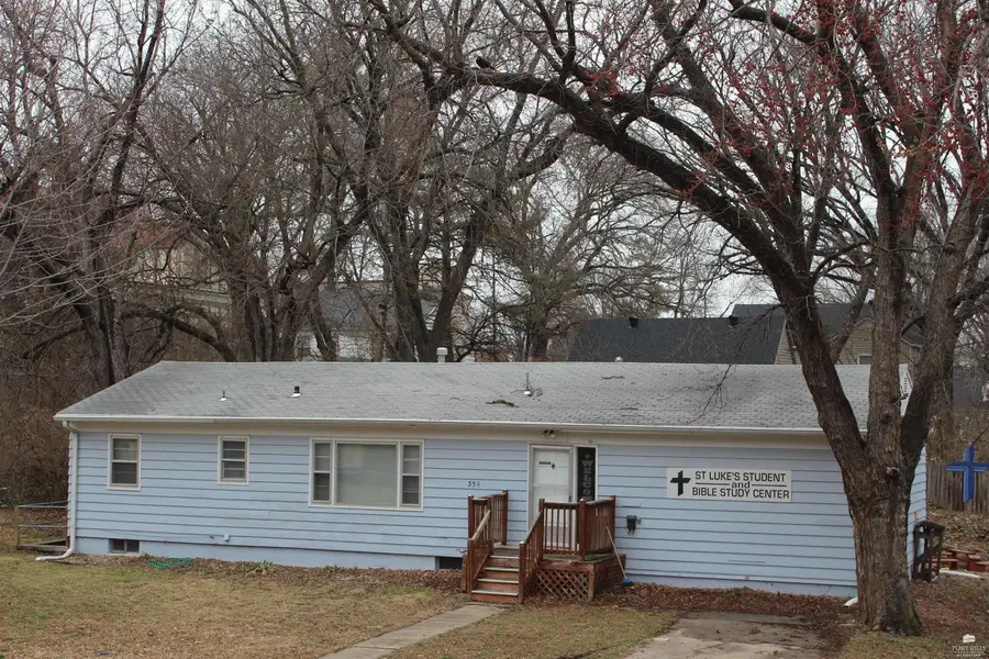 354 N Delaware Avenue, Manhattan, KS 66502 - #2