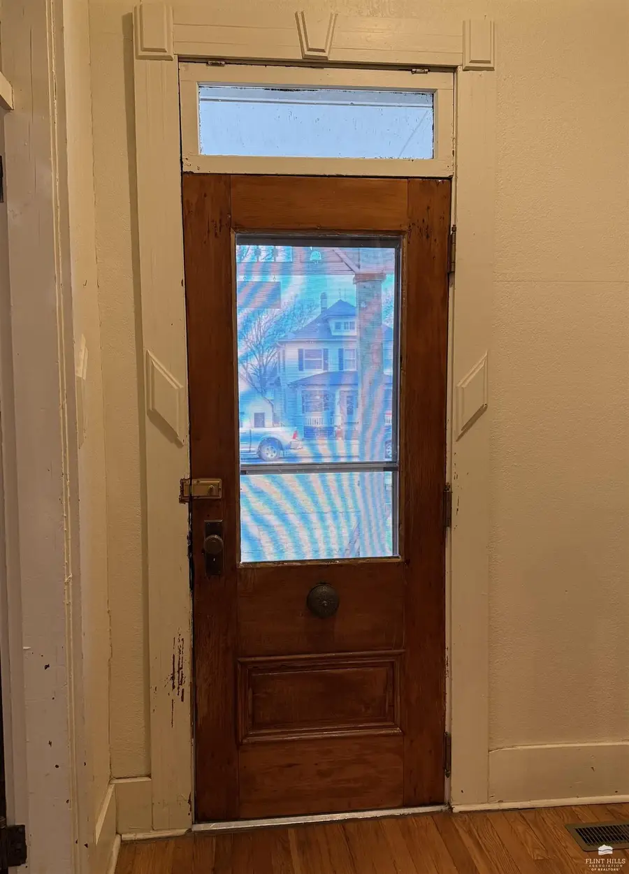 514 Columbia Street, Council Grove, KS 66846 - #2