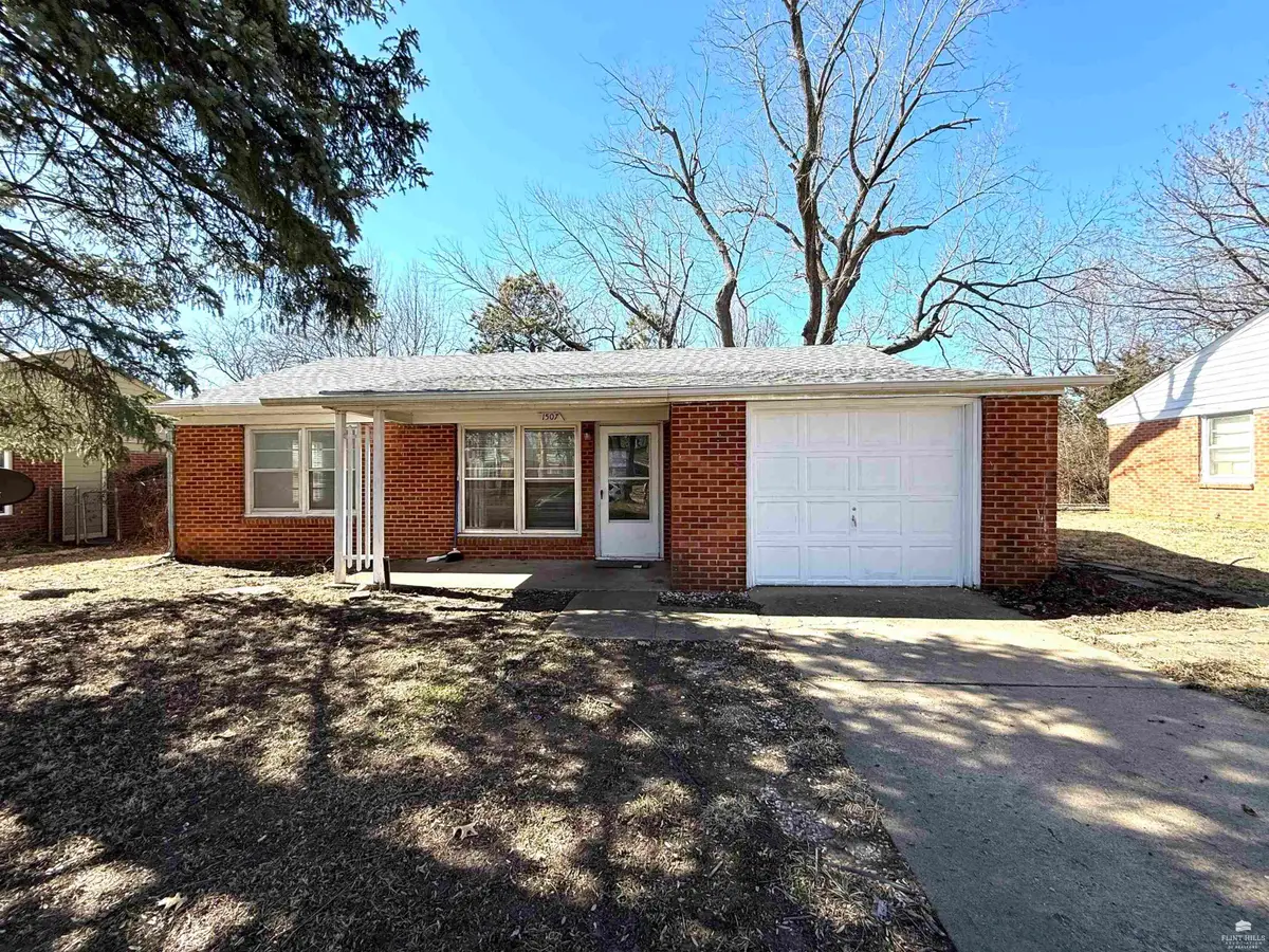 1507 Campus Road, Manhattan, KS 66502 - #1