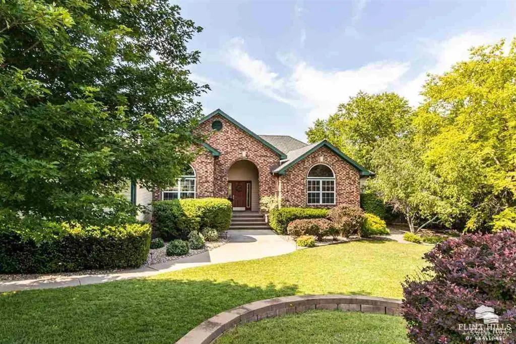 4105 Wycliffe Drive, Manhattan, KS 66503 - #1