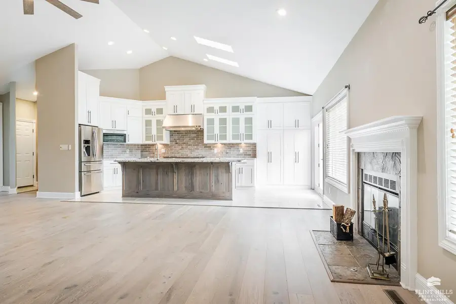 4105 Wycliffe Drive, Manhattan, KS 66503 - #2