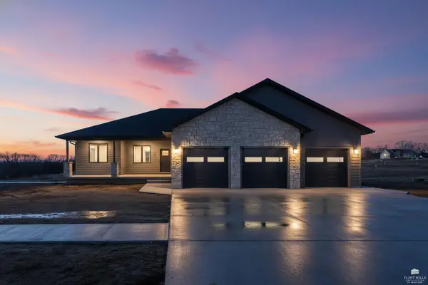 1905 Arbor, Wamego, KS 66547