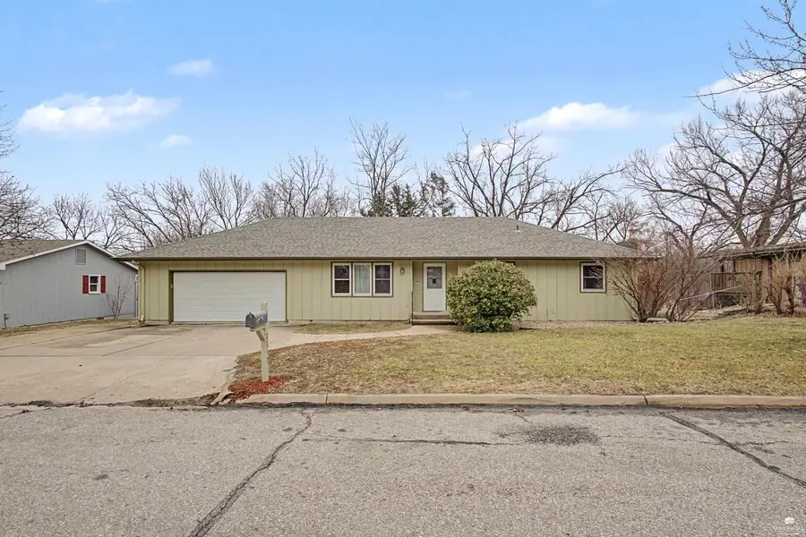 2817 Arbor Drive, Manhattan, KS 66503 - #2