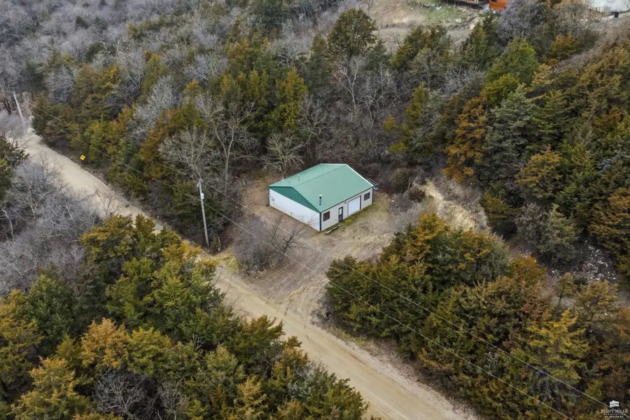 11223 Briar Lane, Manhattan, KS 66503 - #3