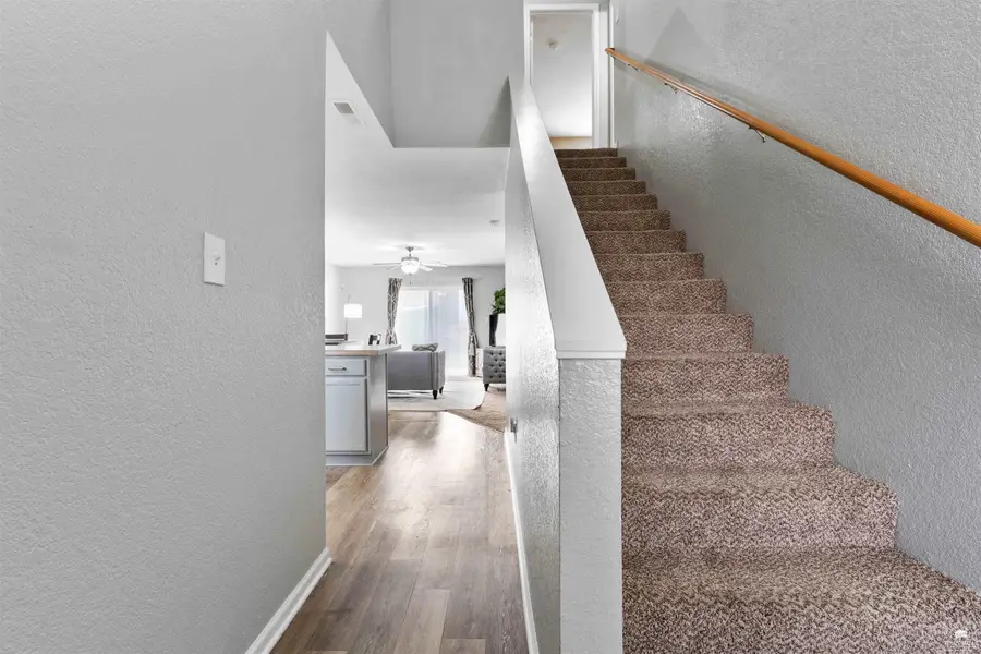 1216 Newfoundland Drive, Manhattan, KS 66503 - #2