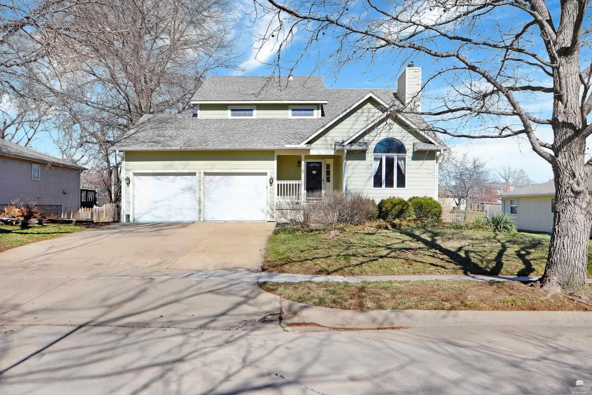 3304 Effingham Street, Manhattan, KS 66503 - #1