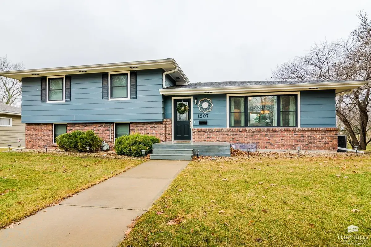 1507 Grandview Drive, Wamego, KS 66547 - #1