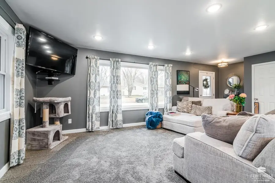 1507 Grandview Drive, Wamego, KS 66547 - #3