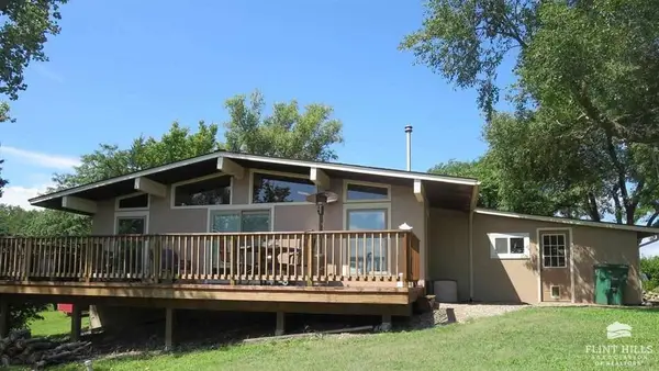 9110 Blue Ridge Road, Manhattan, KS 66503